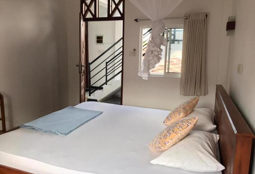 بنسيون Anna Tourist Inn