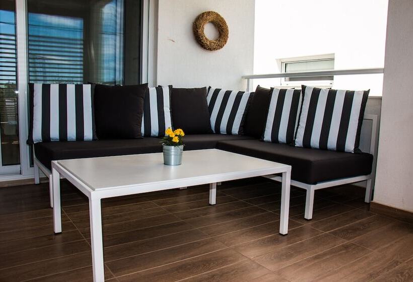 פנסיון Aristotelia Gi