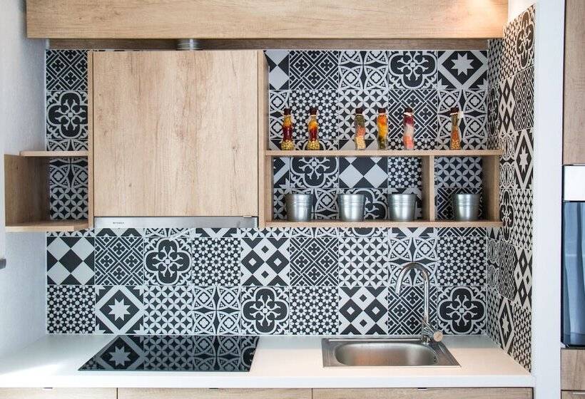 פנסיון Aristotelia Gi