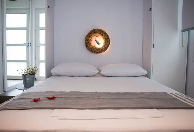 פנסיון Aristotelia Gi