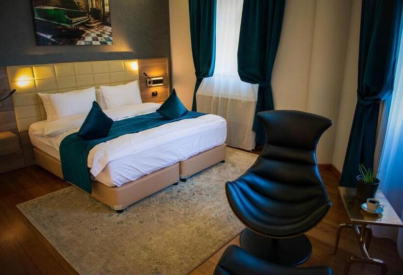 بنسيون Casa Hrisicos