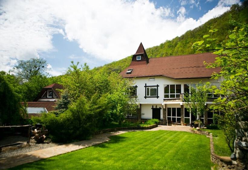 پانسیون Cherepanovs' Guest House