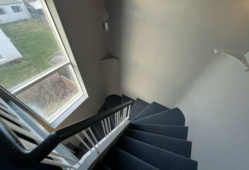 پانسیون Ig Akureyri