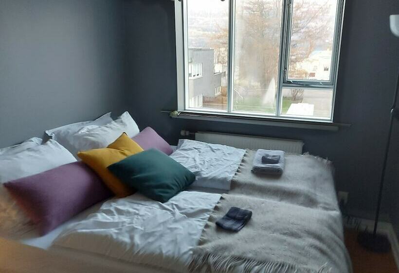 پانسیون Ig Akureyri