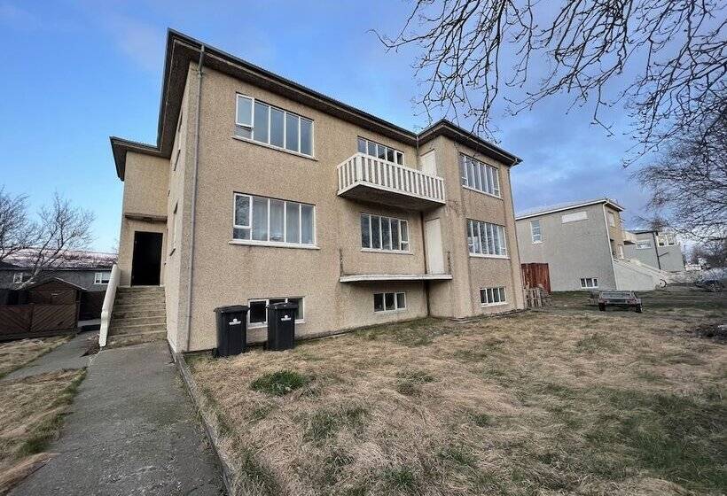 پانسیون Ig Akureyri