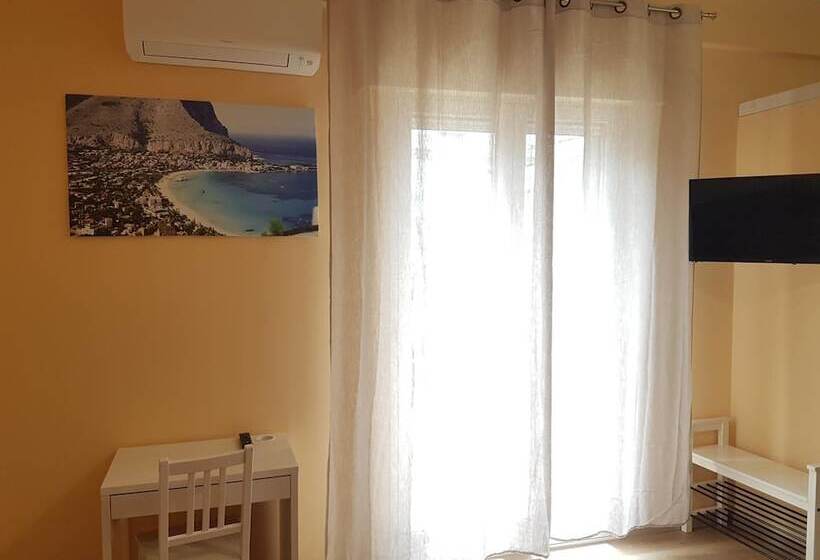 بنسيون Maqueda Home