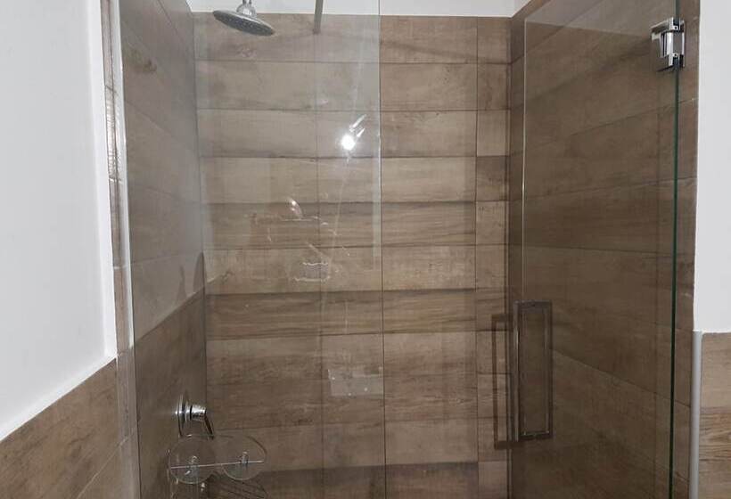 بنسيون Maqueda Home