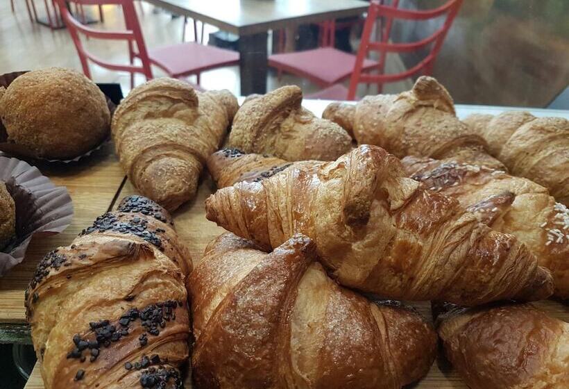 بنسيون Maqueda Home