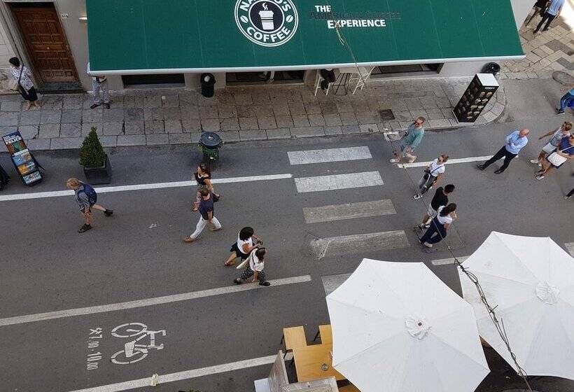 بنسيون Maqueda Home