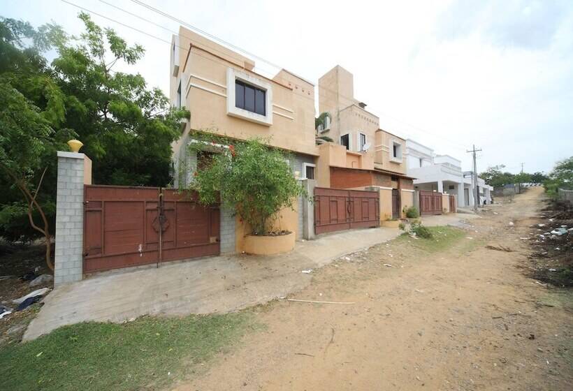 膳宿费 Oyo 15517 Kms House