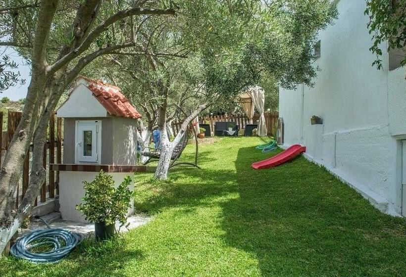 פנסיון Pagona House