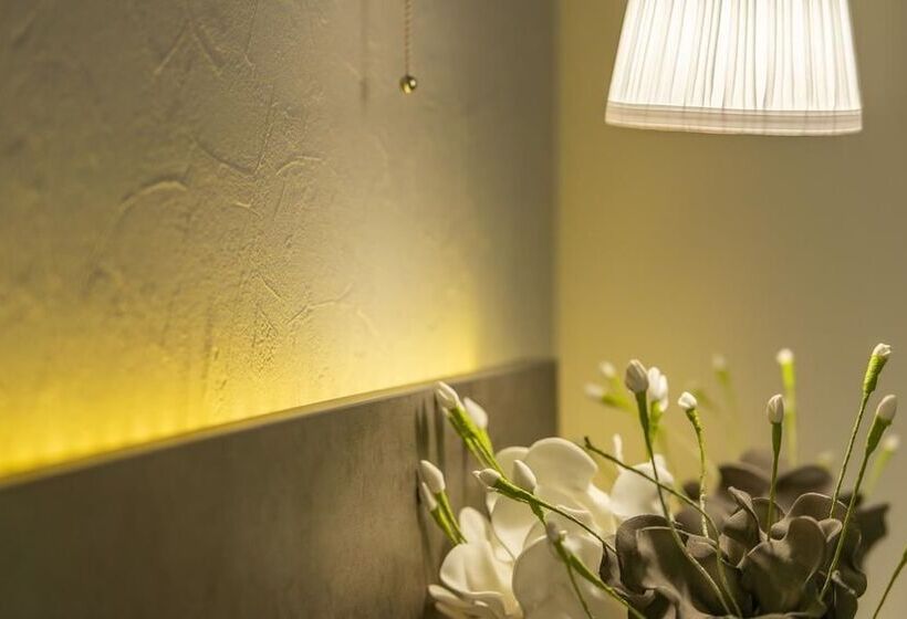 פנסיון Pagona House