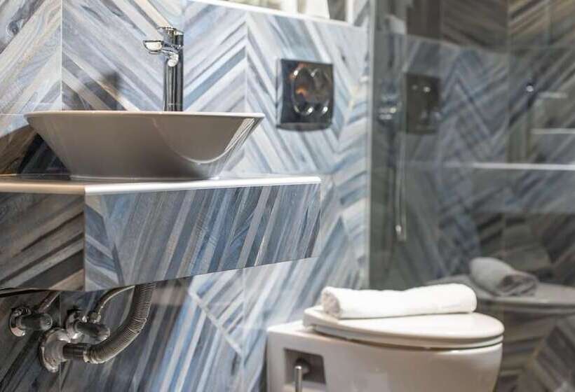 פנסיון Pagona House