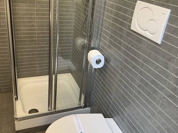 پانسیون Tiburtina Suites, Roma