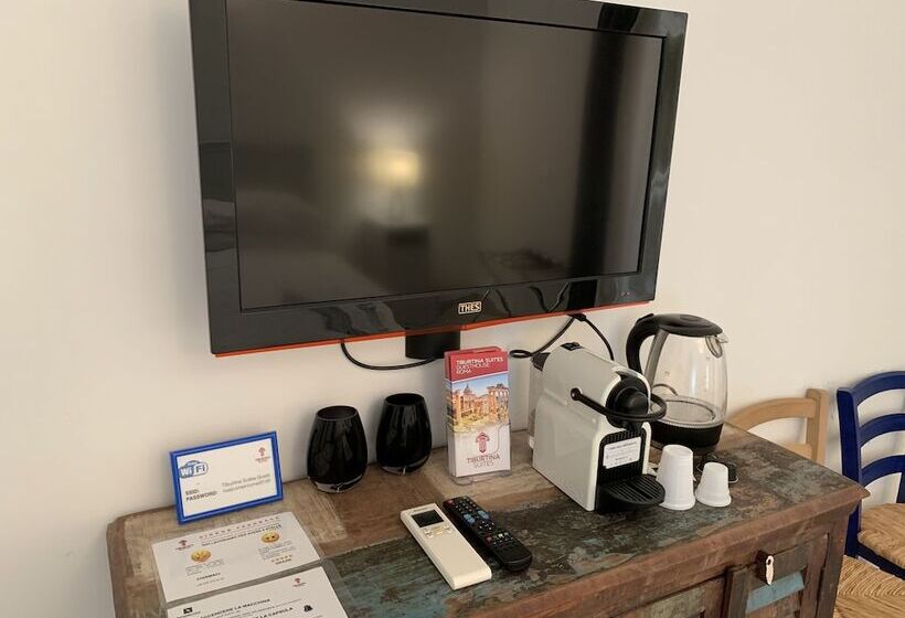 پانسیون Tiburtina Suites, Roma