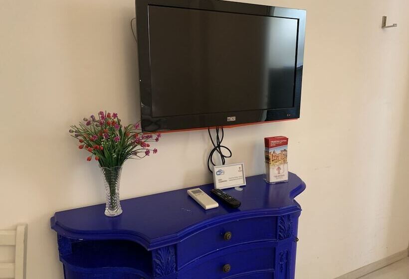 پانسیون Tiburtina Suites, Roma