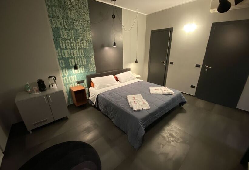 پانسیون Tiburtina Suites, Roma