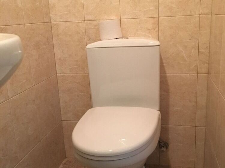 پانسیون Villa Acacia