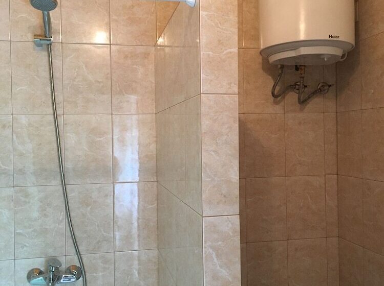 پانسیون Villa Acacia