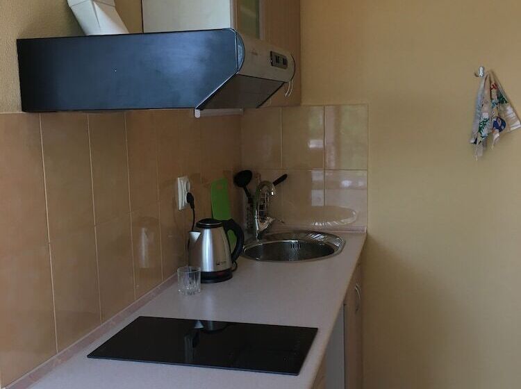 پانسیون Villa Acacia