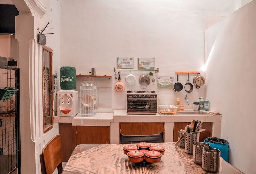 Simplycity Hostel Syariah