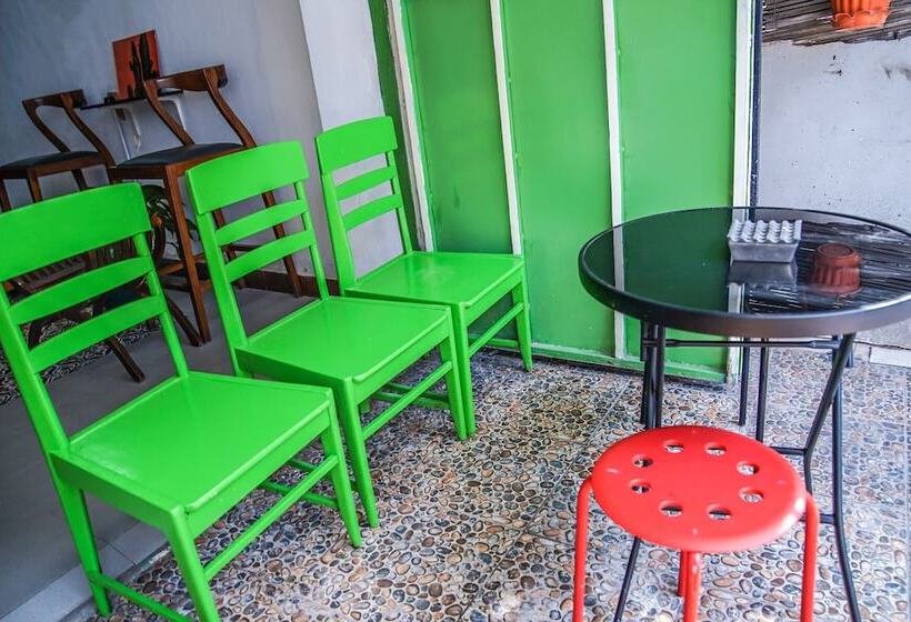 Simplycity Hostel Syariah