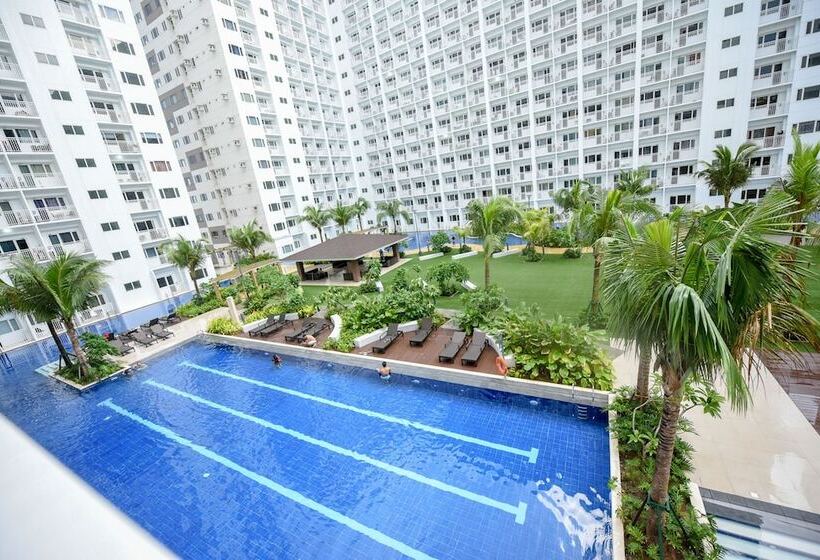 Usp Suites At Shore Residences