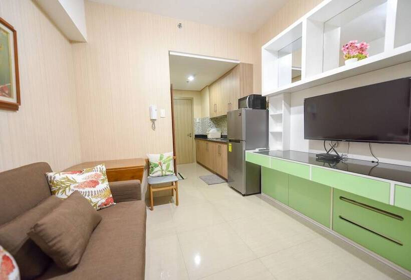 Usp Suites At Shore Residences