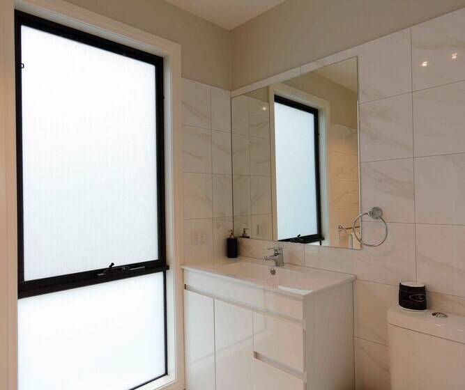 Apollo Bay Seal Apartments