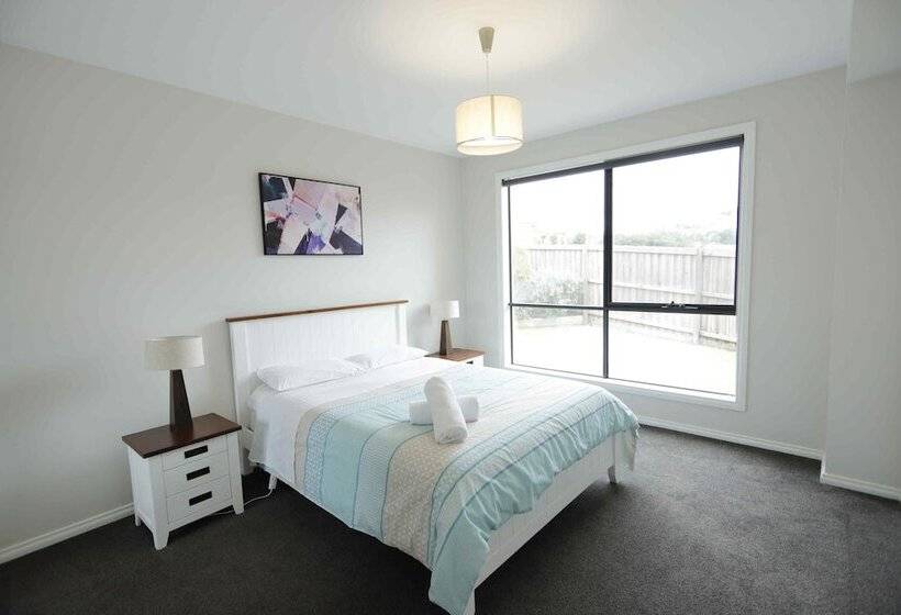 Apollo Bay Seal Apartments