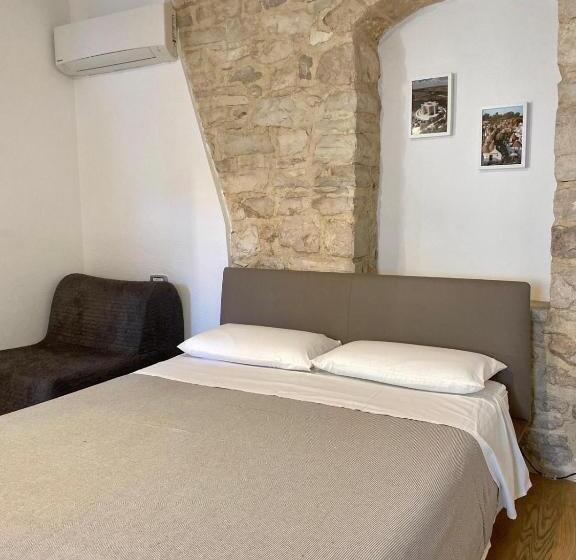 مبيت وإفطار Altrelli Rooms