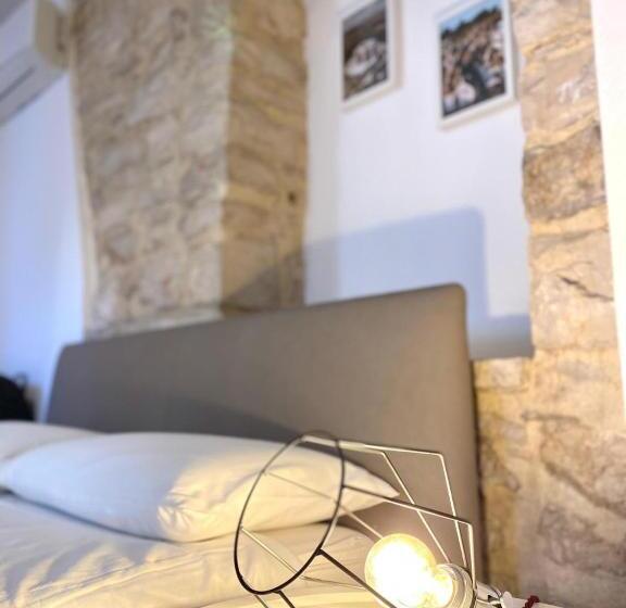 مبيت وإفطار Altrelli Rooms