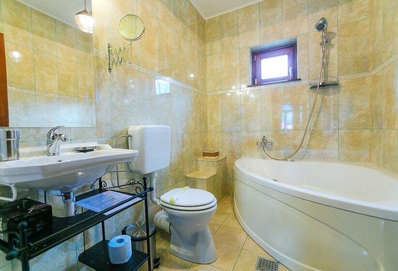 مبيت وإفطار Casa Natalia