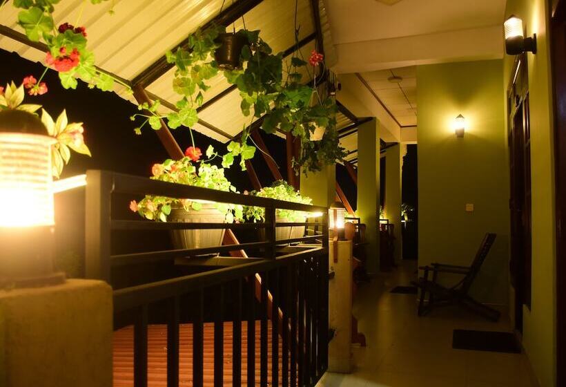 ベッドアンドブレックファースト Grand View Guest House & Restaurant