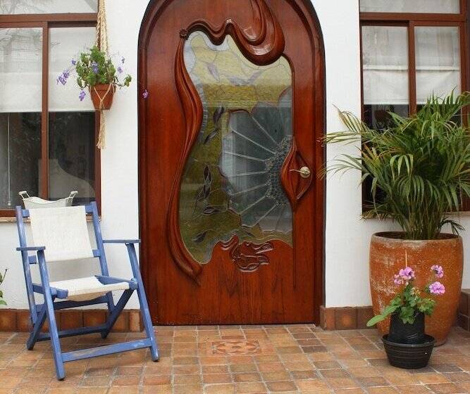 צימר Hostal Sakti