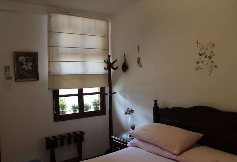 צימר Hostal Sakti