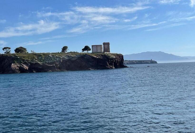 ベッドアンドブレックファースト Le Tre Rose