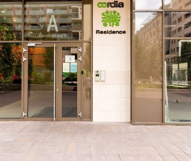 Corvin Holiday Apartments