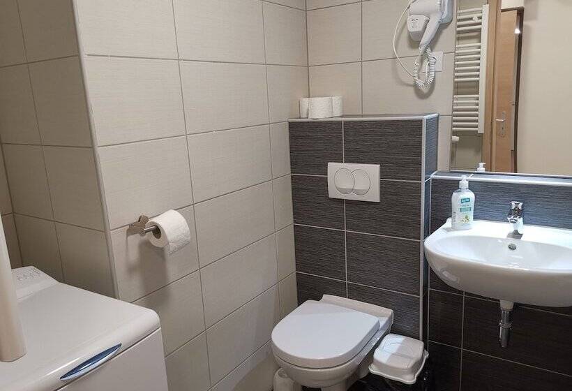 Corvin Holiday Apartments