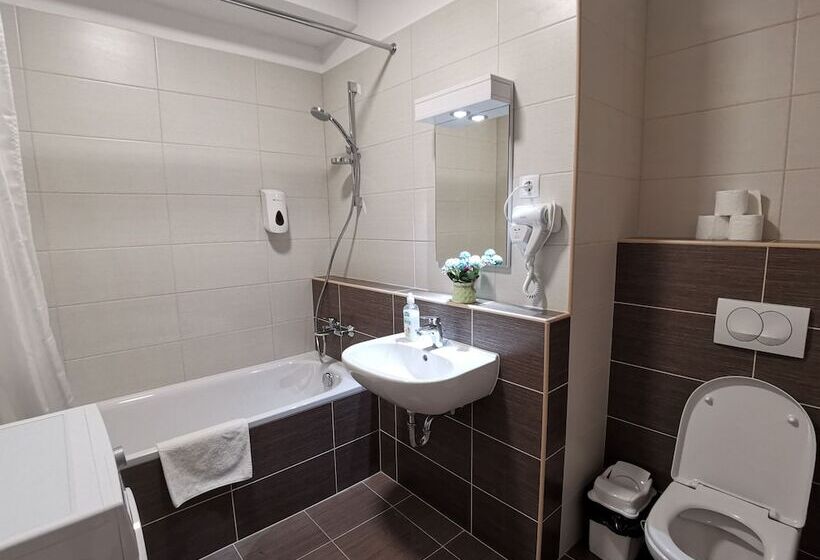 Corvin Holiday Apartments