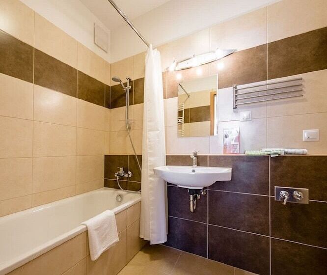 Corvin Holiday Apartments