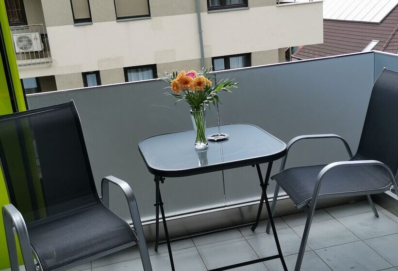 Corvin Holiday Apartments