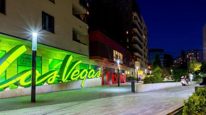 Corvin Holiday Apartments