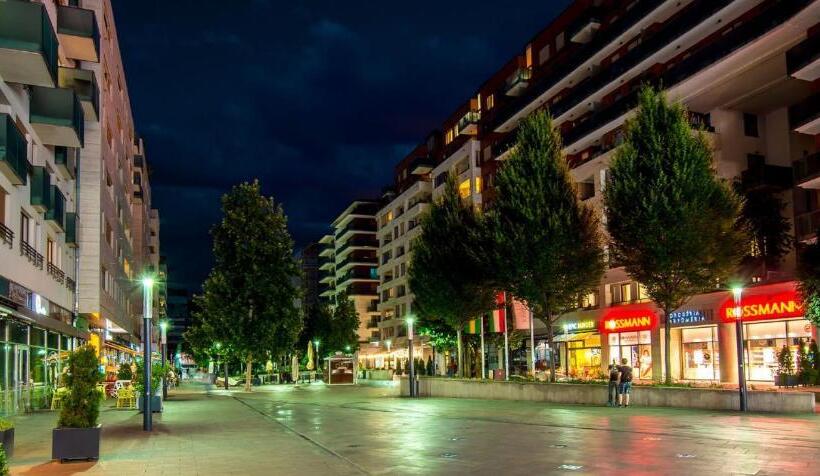 Corvin Holiday Apartments