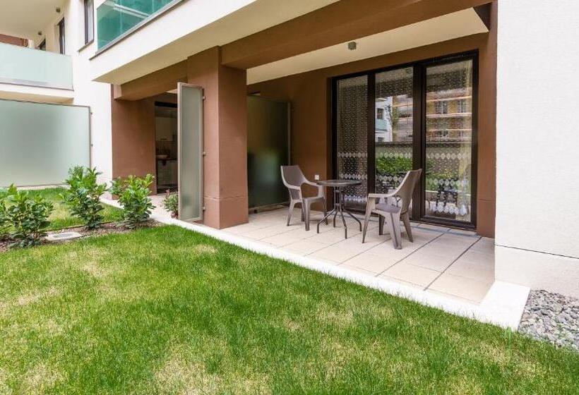 Corvin Holiday Apartments