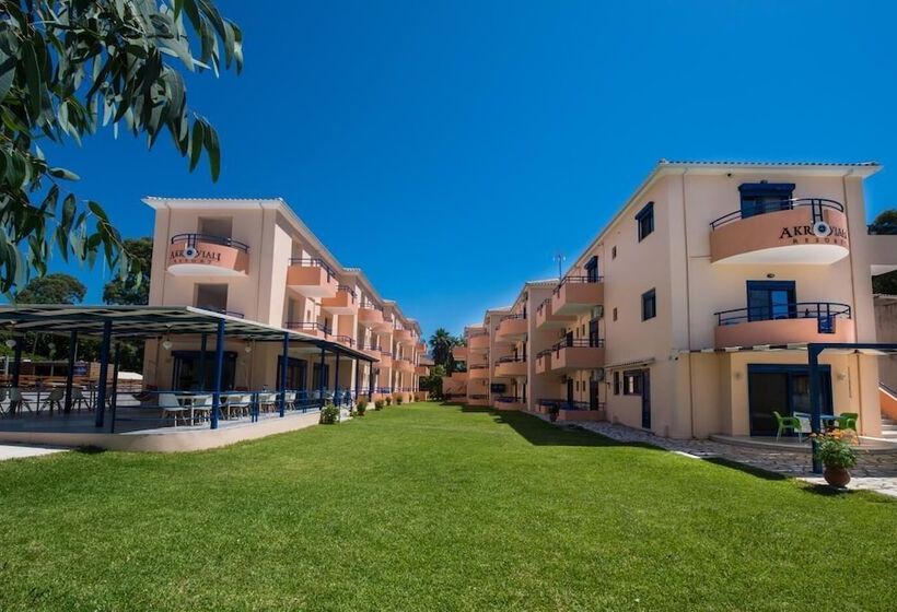 호텔 Akroyiali Resort