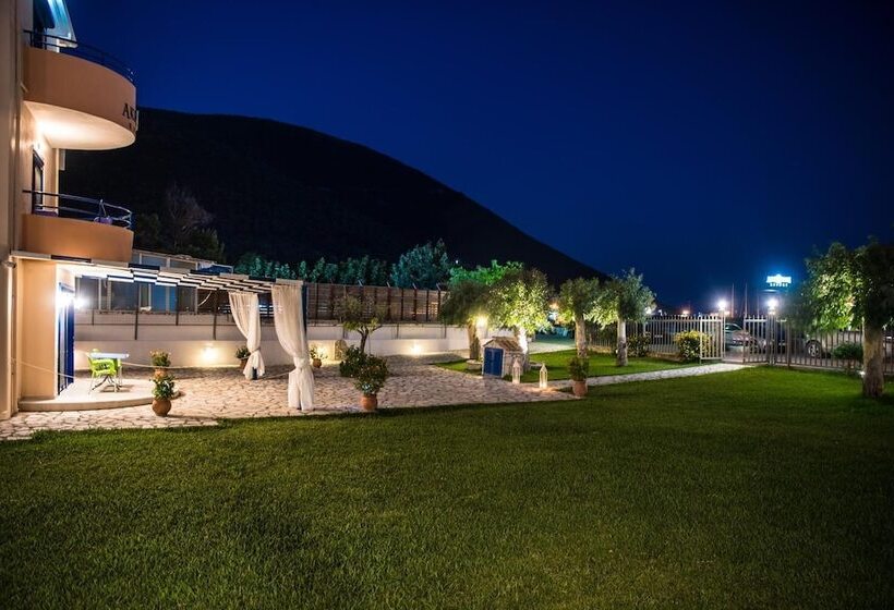 호텔 Akroyiali Resort