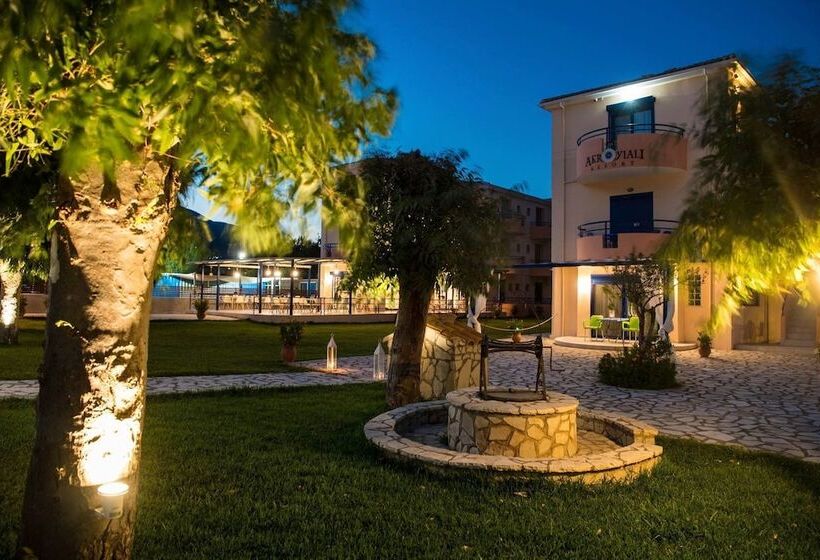 호텔 Akroyiali Resort