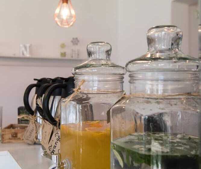 호텔 Akroyiali Resort