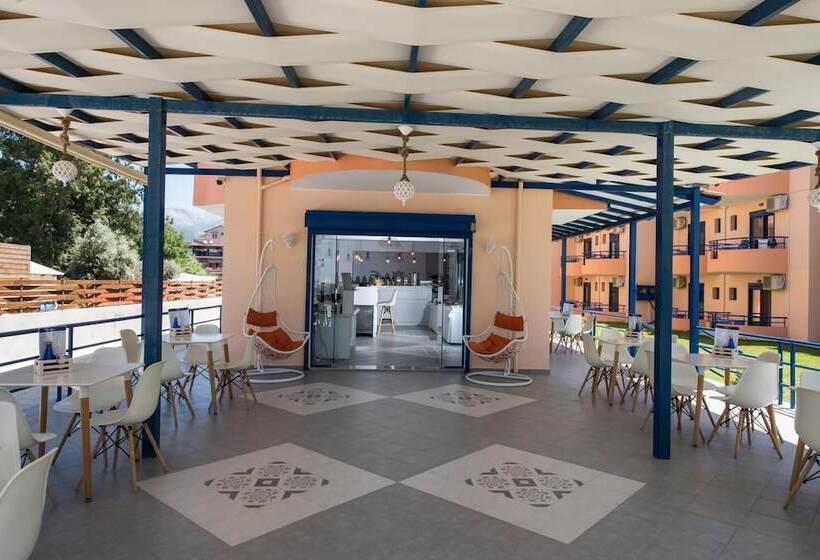 호텔 Akroyiali Resort